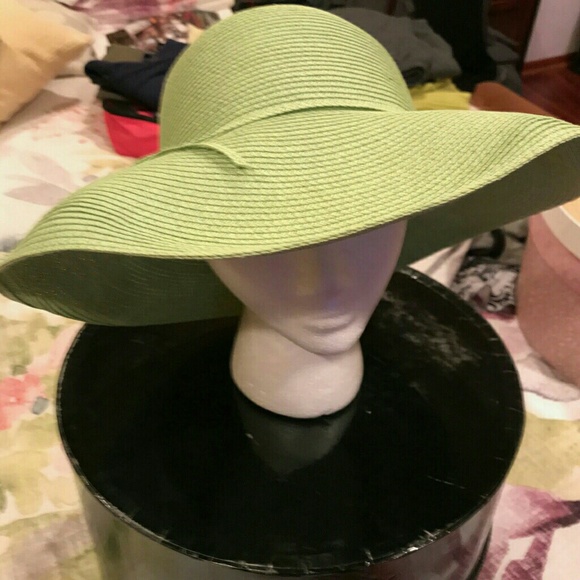 VARIOUS HATS main image 6